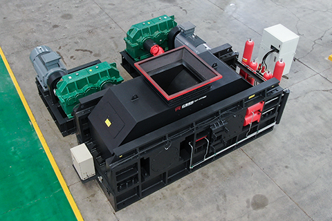 液压对辊破碎机实拍图