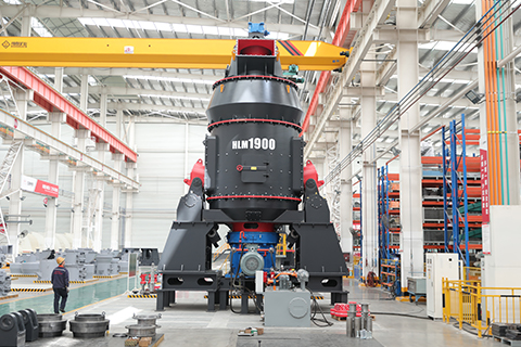 HLM系列立式磨粉机实拍图