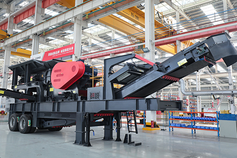 MTN轮胎式移动破碎筛分站实拍图