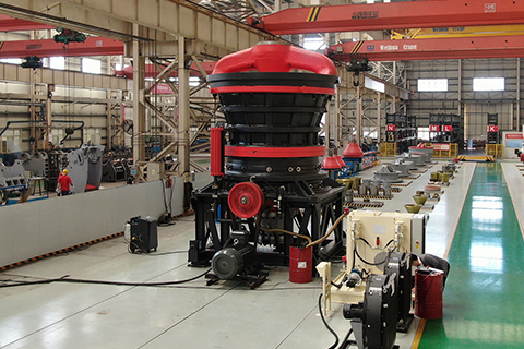 HCG系列旋回式破碎机实拍图